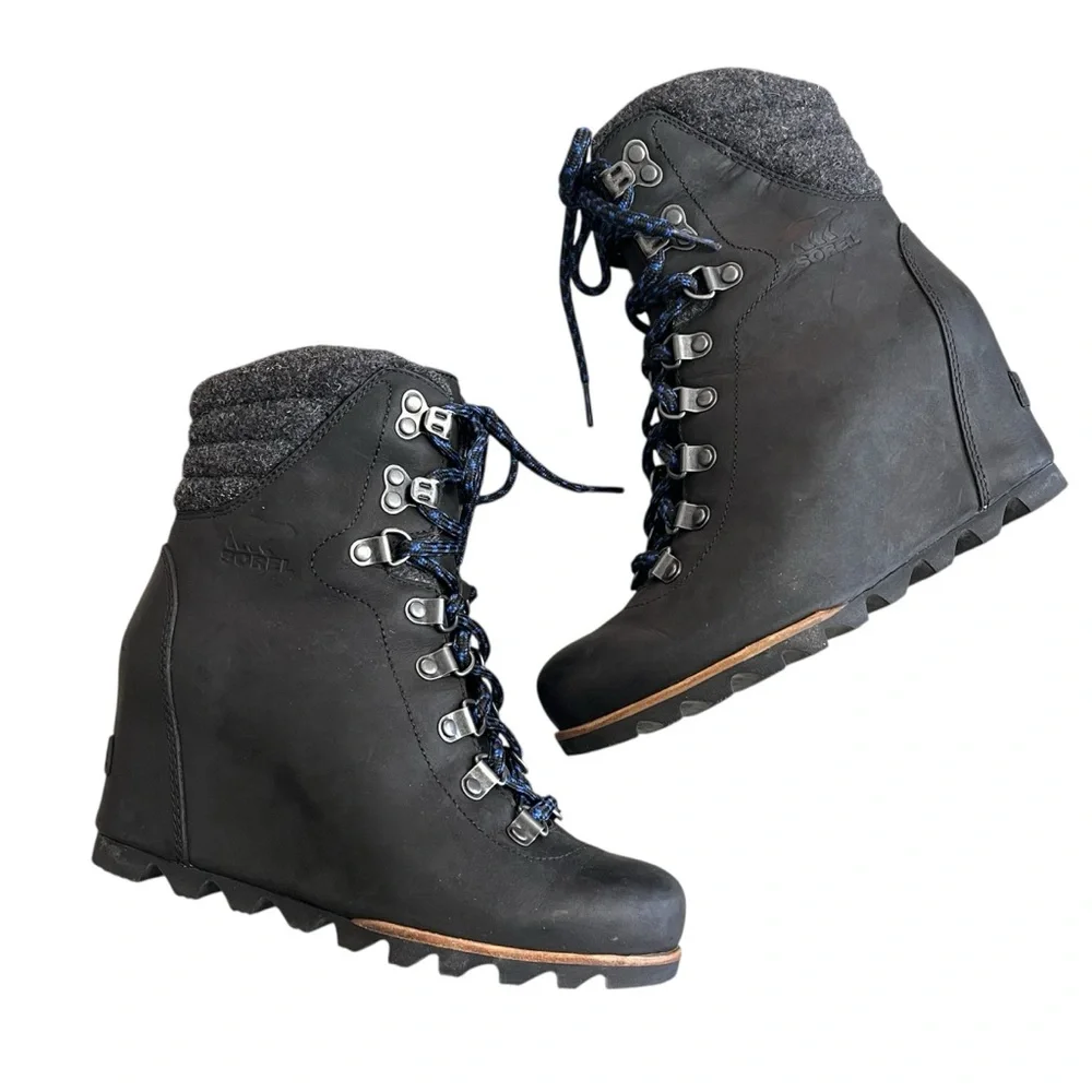 Sorel Conquest Waterproof Wedge Boot Color Black Royal Blue Women’s Size‎ 7